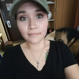 Meet your Posher, Deandra